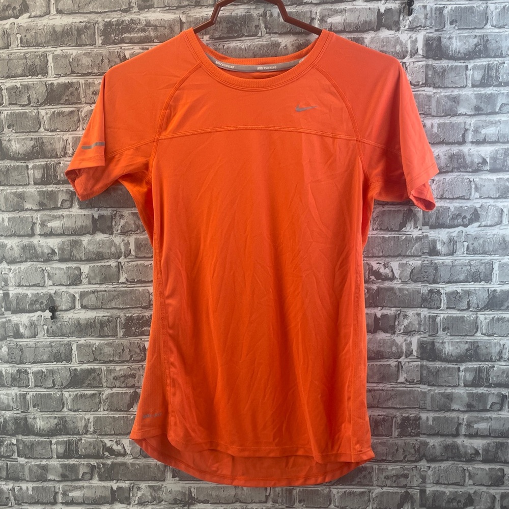 Nike Orange Athletic T-Shirt 
Nike‎ Running